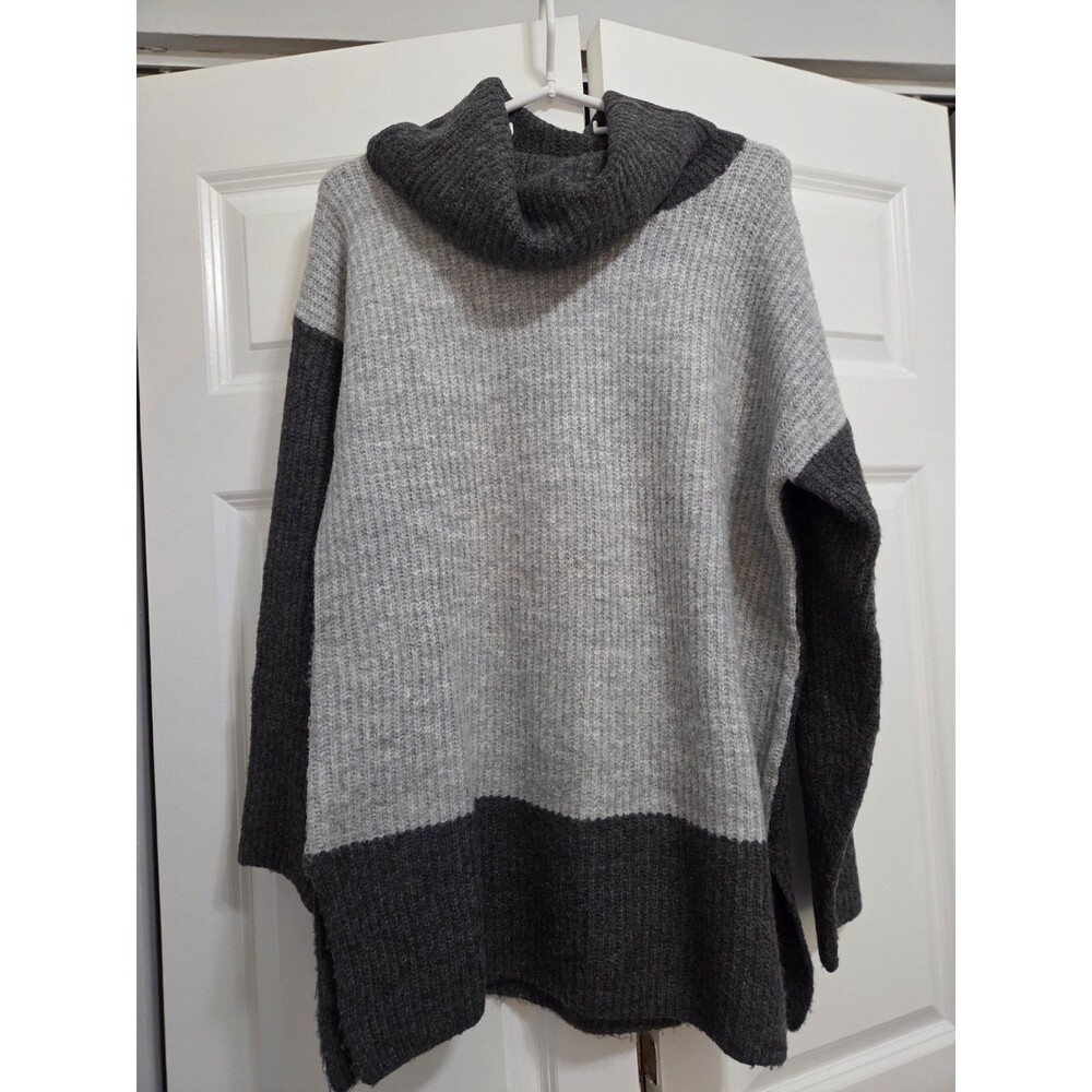 Cable & Gauge Cowl Neck Gray Color Block Long Sleeve Sweater Women's - Picture 1 of 5